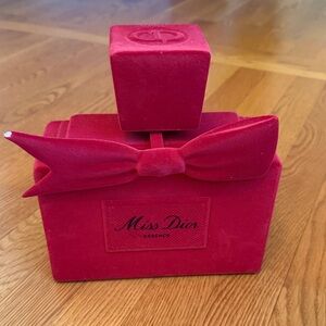 Dior Miss Dior Velvet Red Display. 
Please read description!